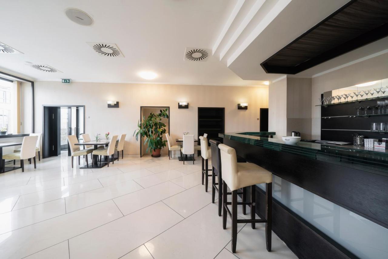 Hotel Astory פלזן מראה חיצוני תמונה