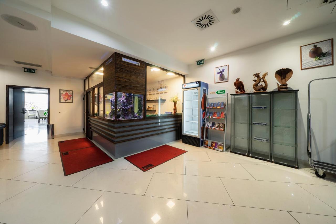 Hotel Astory פלזן מראה חיצוני תמונה