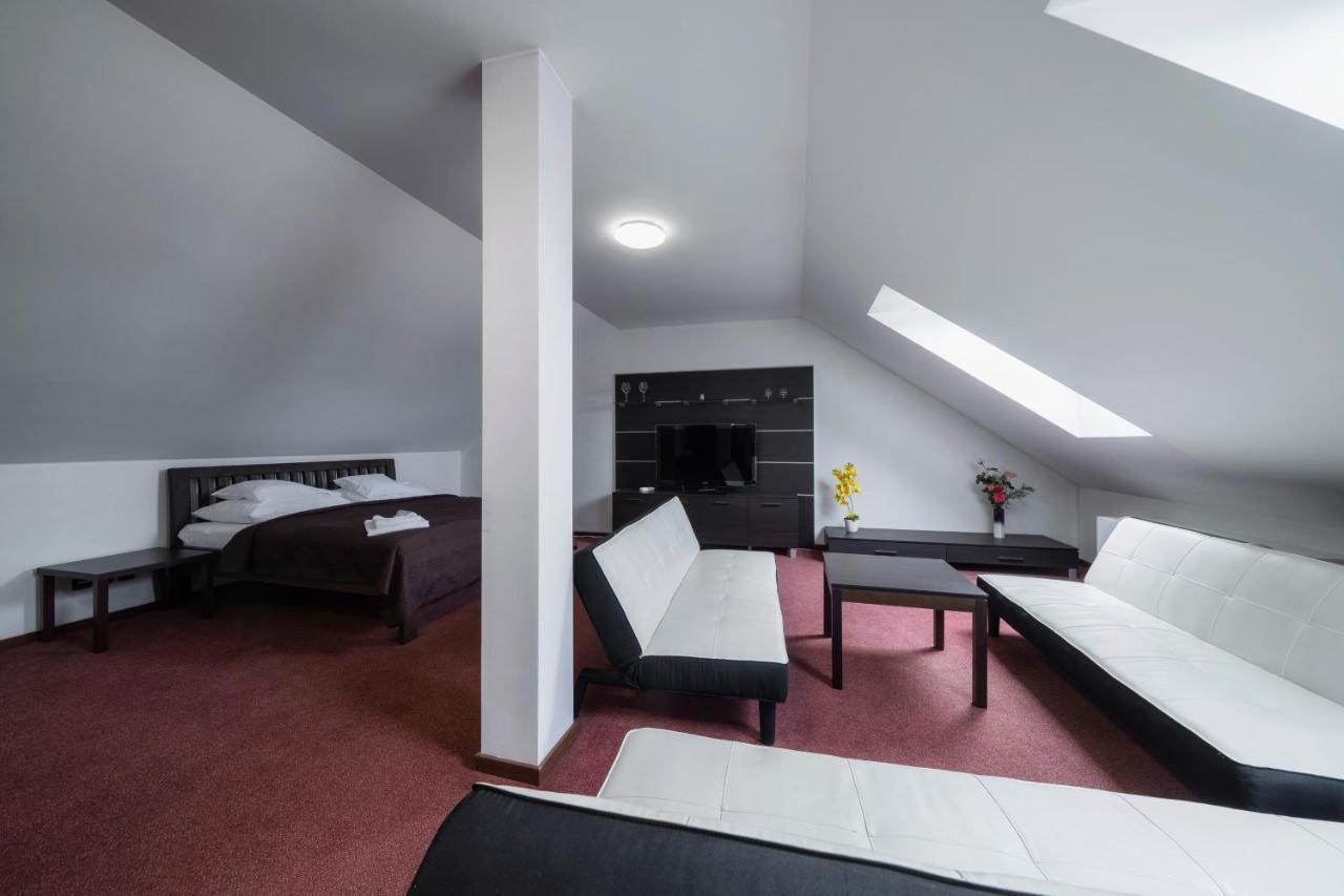 Hotel Astory פלזן מראה חיצוני תמונה