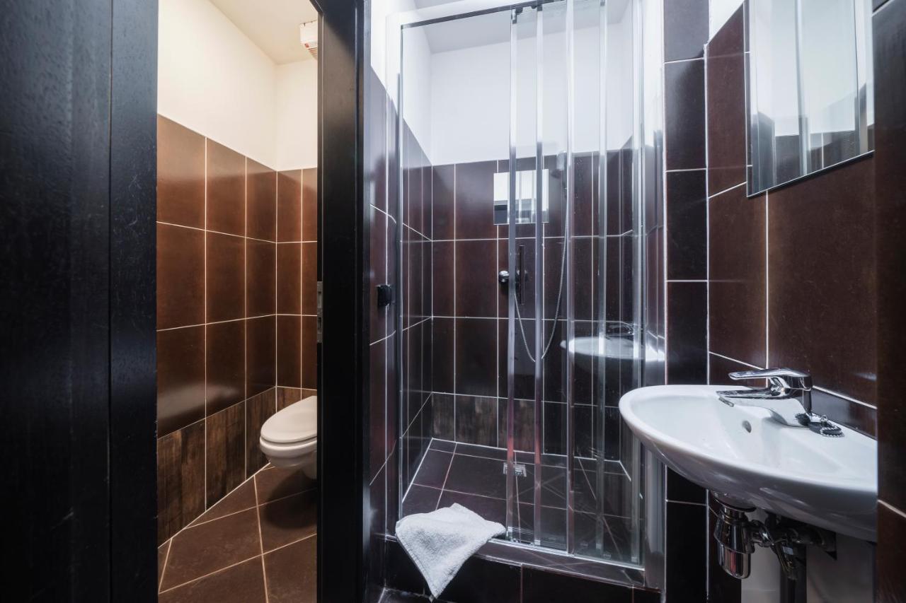 Hotel Astory פלזן מראה חיצוני תמונה