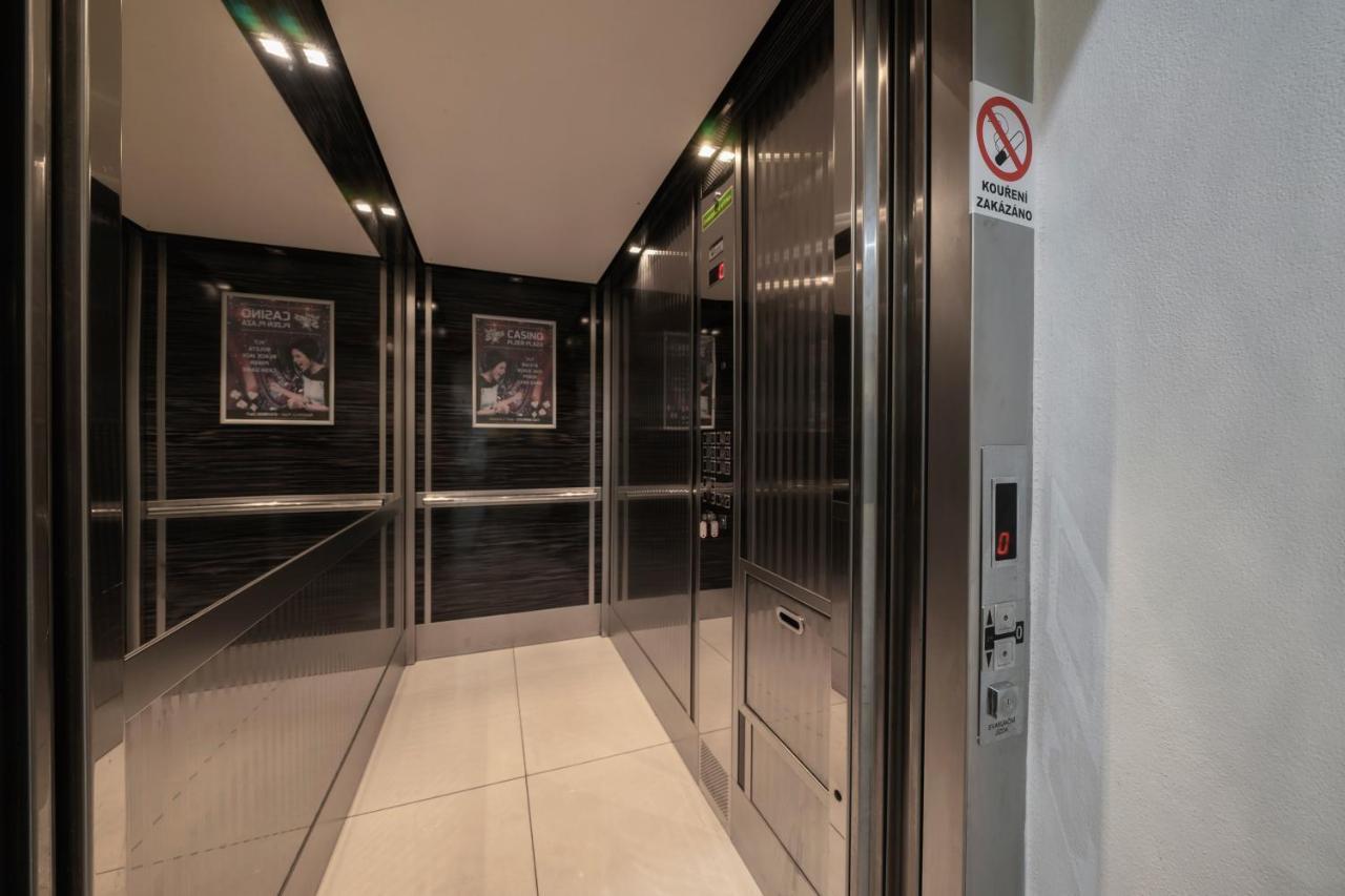 Hotel Astory פלזן מראה חיצוני תמונה