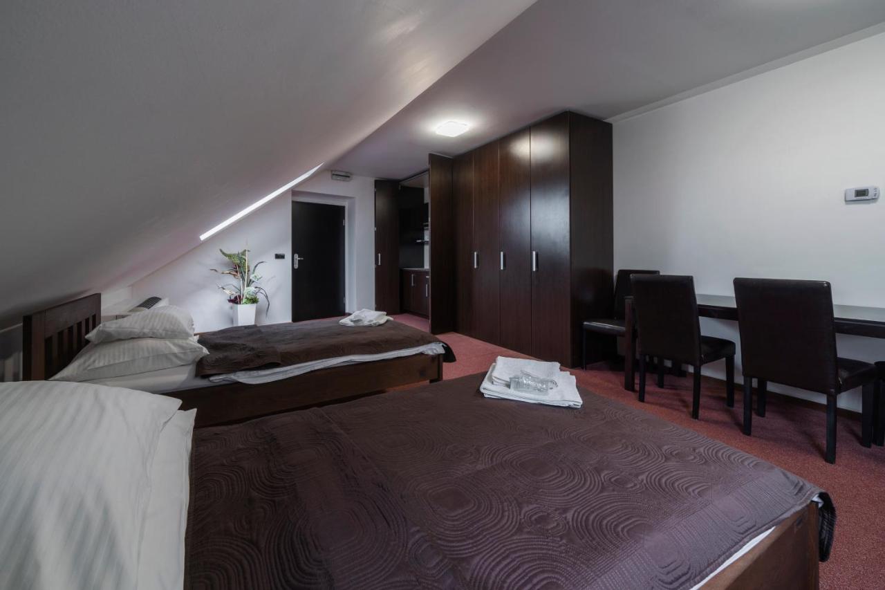Hotel Astory פלזן מראה חיצוני תמונה
