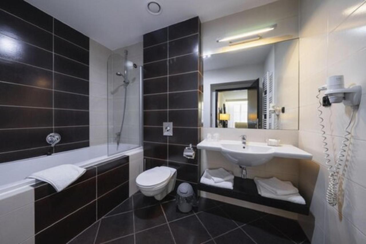 Hotel Astory פלזן מראה חיצוני תמונה