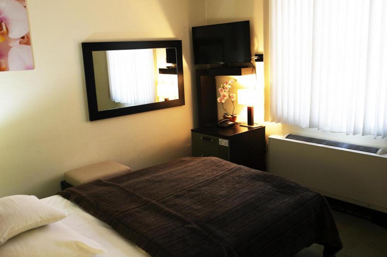 Hotel Astory פלזן מראה חיצוני תמונה