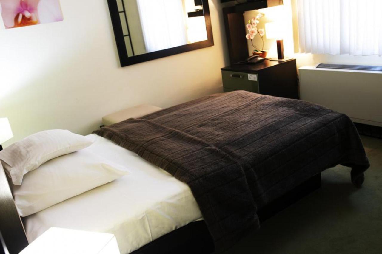 Hotel Astory פלזן מראה חיצוני תמונה