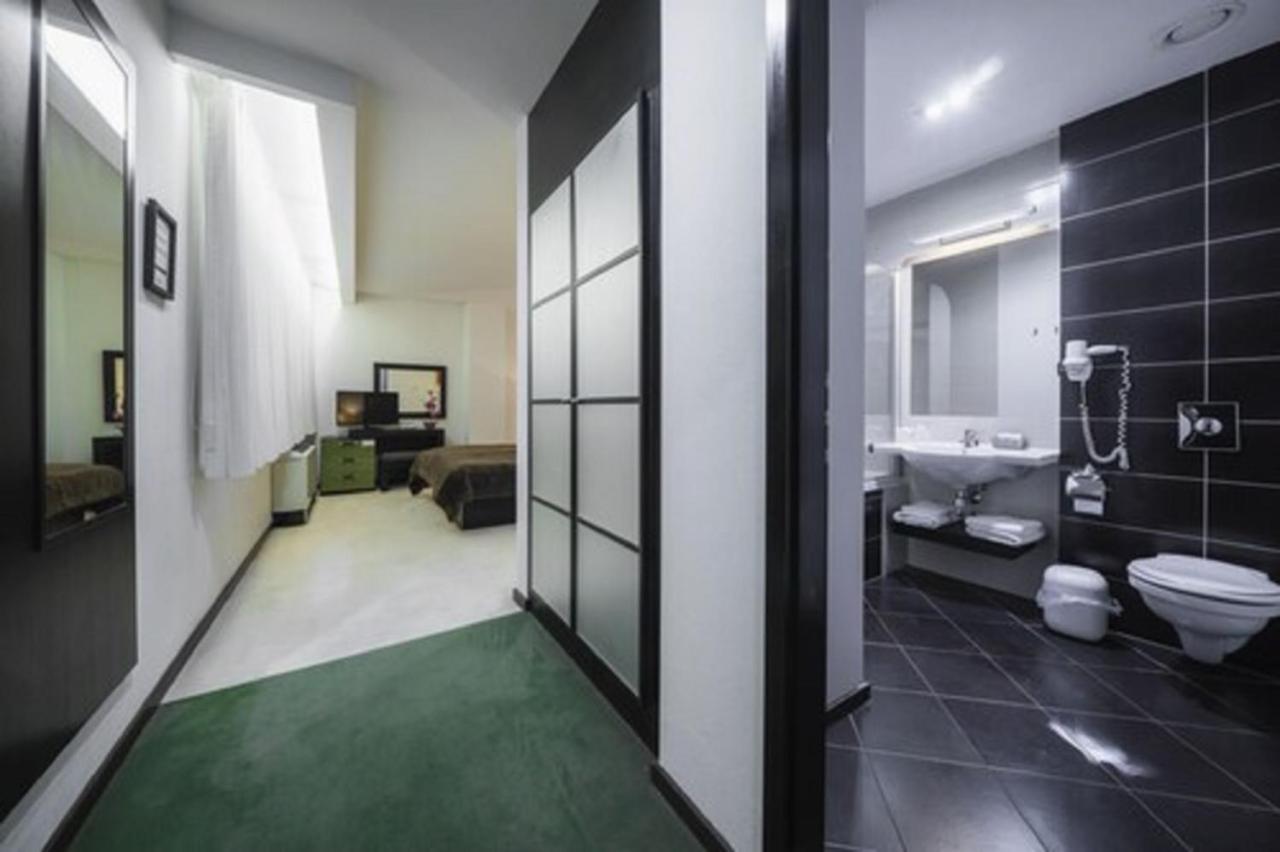 Hotel Astory פלזן מראה חיצוני תמונה