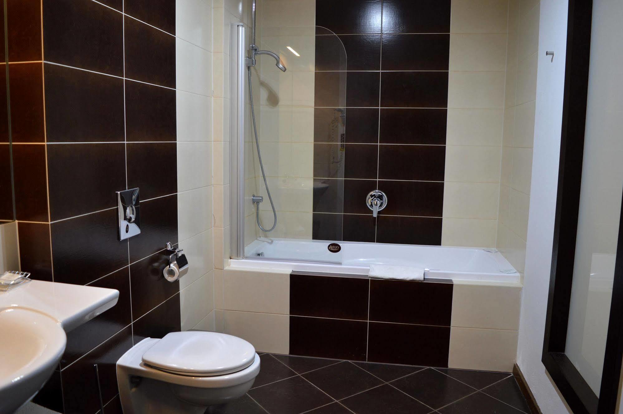 Hotel Astory פלזן מראה חיצוני תמונה